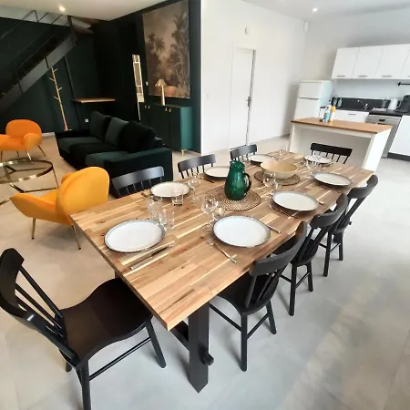 Colorchic 3 Etoiles - 120m2 Plein Centre - Parking Prive Terrasse Clim Meze